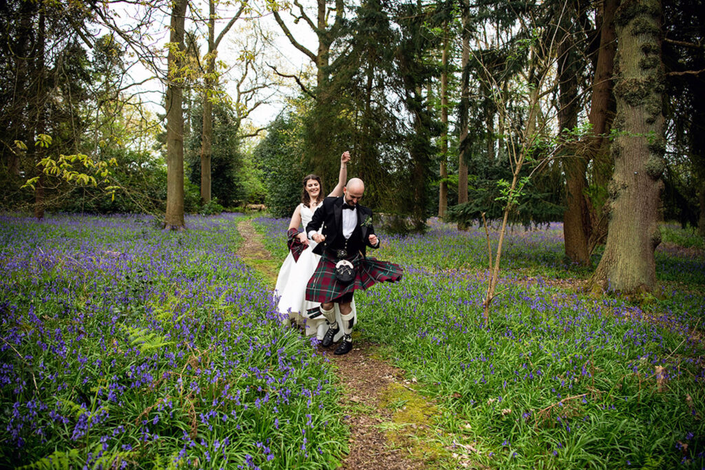 Hi! I’m Donna, a West Midlands based Wedding Photographer living in Solihull which is right next-door to Birmingham.